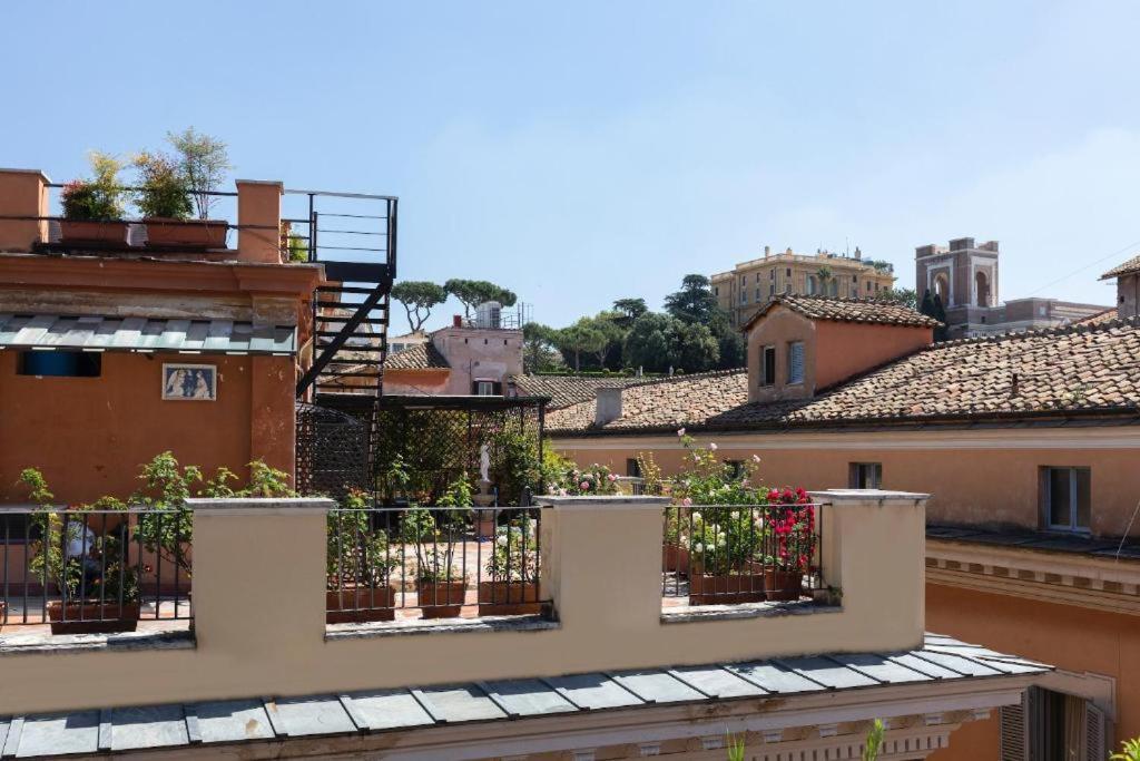 Appartement Penthouse In Piazza Venezia With Terrace Rome